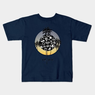 Relax in the beach Kids T-Shirt